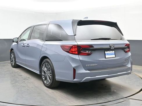 Used 2026 Honda Odyssey Touring image 7