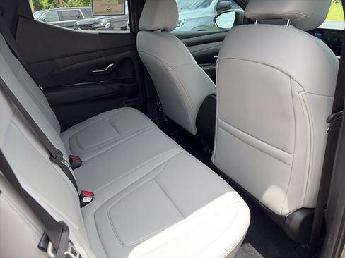 Certified 2026 Hyundai Santa Cruz SEL FWD image 16