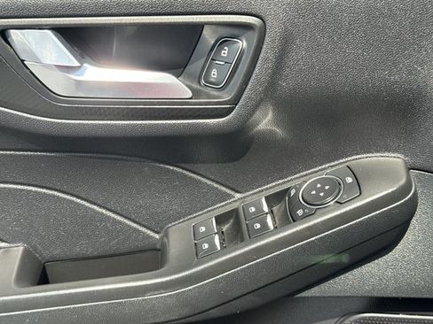 Used 2021 Ford Escape SEL w/ SEL Stealth AWD Package image 19