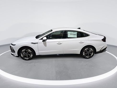 New 2026 Hyundai Sonata SEL AWD/4WD image 8