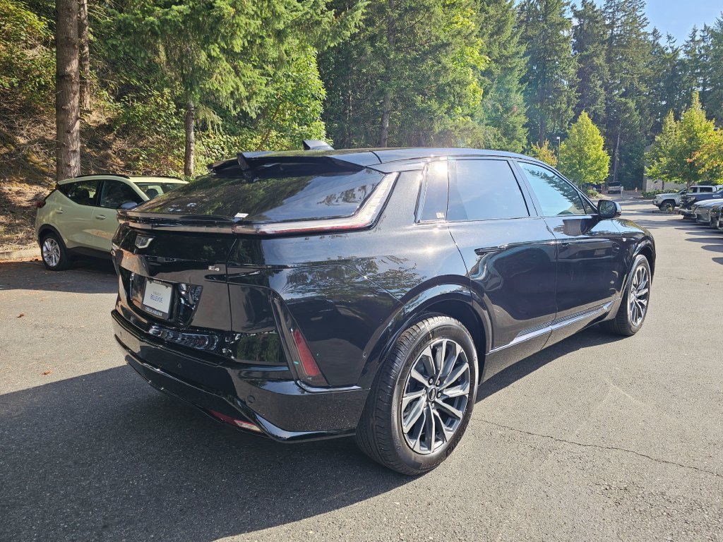 New 2027 Cadillac Lyriq Sport AWD/4WD image 7