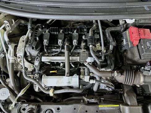 Used 2025 Nissan Versa SV FWD image 29