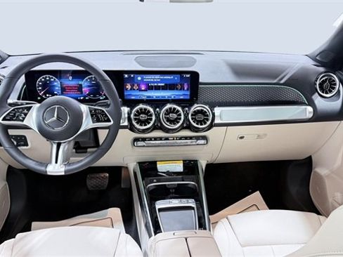 New 2026 Mercedes-Benz GLB 250 4MATIC image 6