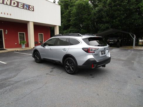Used 2020 Subaru Outback Onyx Edition XT AWD/4WD image 3