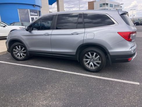 Used 2021 Honda Pilot EX image 1
