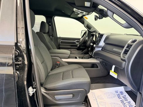 New 2026 RAM 1500 4x4 Crew Cab image 9