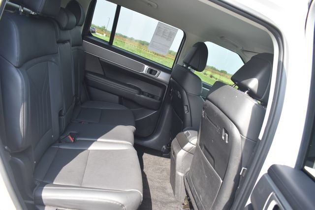 Used 2024 Hyundai Santa Fe SEL FWD image 13