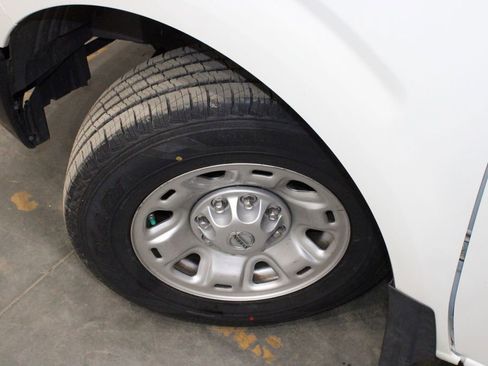 Used 2017 Nissan NV 2500 SV w/ Technology Package image 35