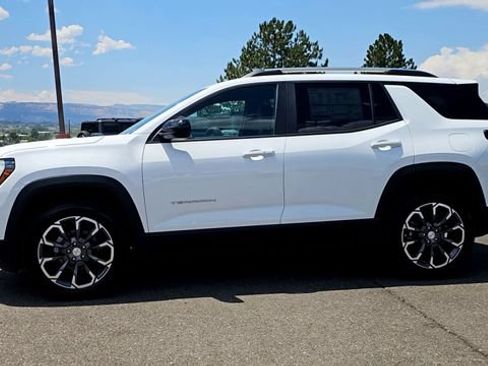 New 2027 GMC Terrain Elevation w/ Elevation Premium Package AWD/4WD image 6