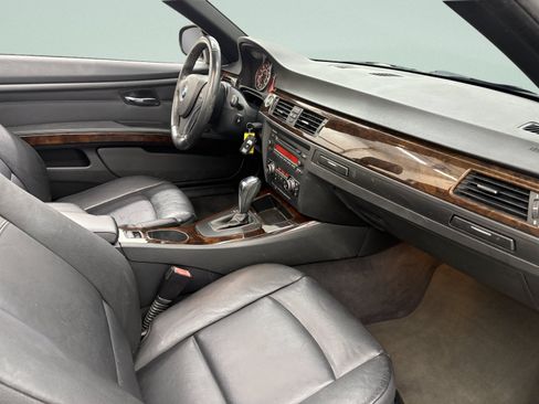 Used 2011 BMW 328i Convertible RWD image 23