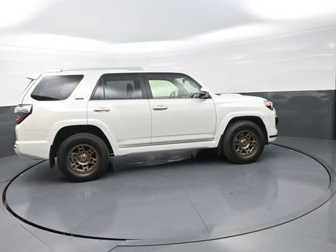 Used 2023 Toyota 4Runner Limited AWD/4WD image 6
