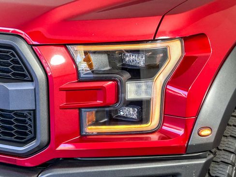 Used 2019 Ford F150 Raptor w/ Equipment Group 802A Luxury image 4