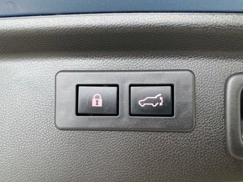 Used 2023 Subaru Forester Limited image 8