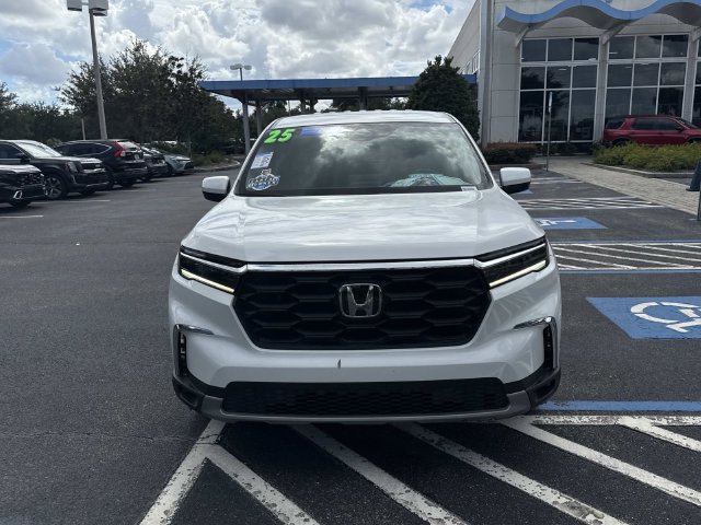 Certified 2025 Honda Pilot EX-L image 9