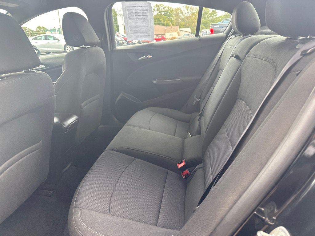 Used 2017 Chevrolet Cruze LT w/ RS Package FWD image 16