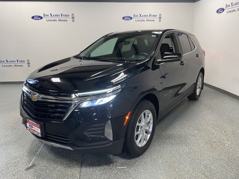 Used 2023 Chevrolet Equinox LT image 3