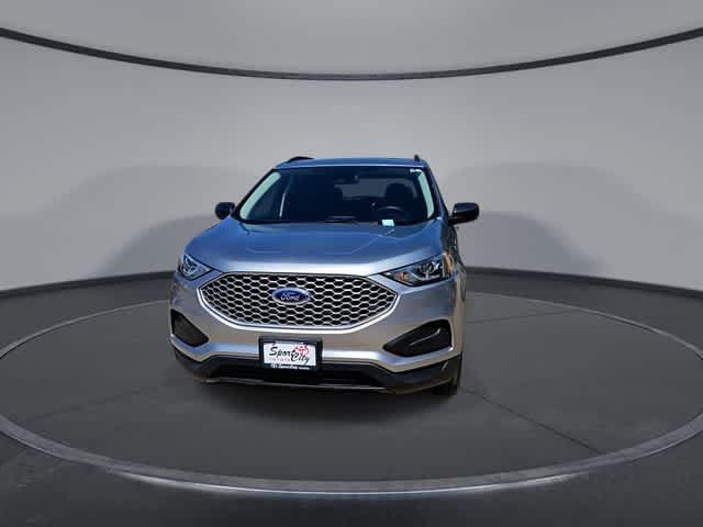 Used 2024 Ford Edge SE AWD/4WD image 3