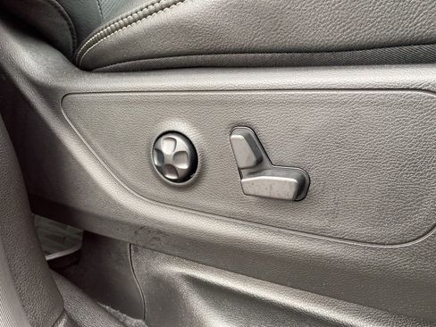 Used 2025 RAM 1500 RHO image 12