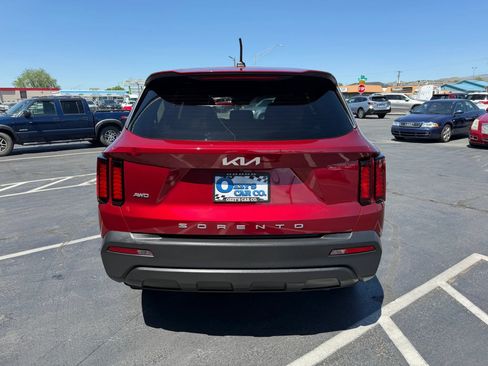 Used 2022 Kia Sorento LX AWD/4WD image 6