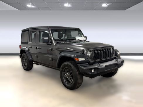 Used 2024 Jeep Wrangler Unlimited Sport AWD/4WD image 6