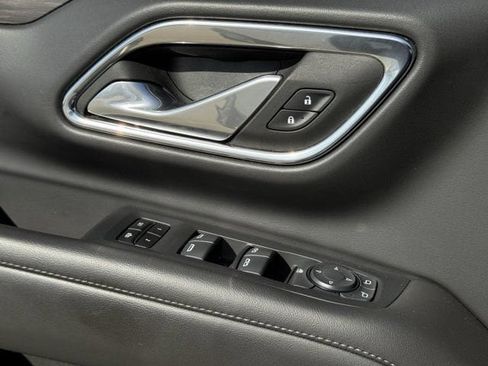 Certified 2024 Chevrolet Suburban LT RWD image 24