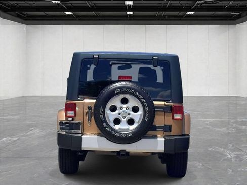 Used 2015 Jeep Wrangler Sahara w/ Connectivity Group AWD/4WD image 6