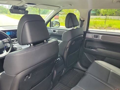 Used 2025 Hyundai Santa Fe SEL FWD image 13