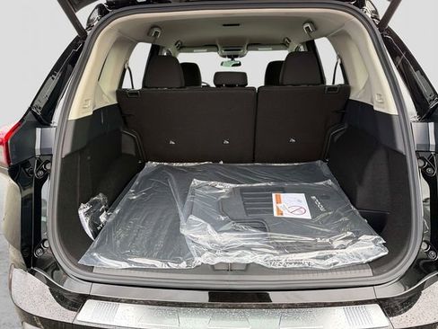 New 2026 Nissan Rogue SV w/ Cold Weather Package AWD/4WD image 4