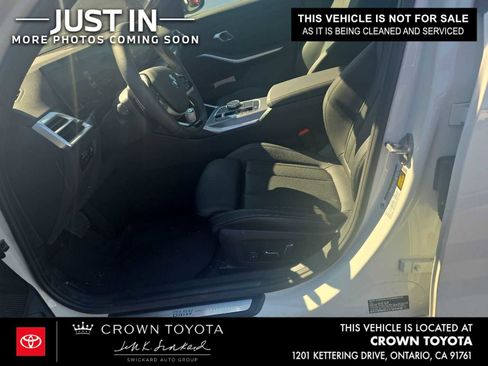 Used 2025 BMW 330i Sedan w/ Convenience Package image 3