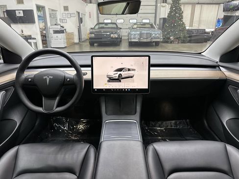 Used 2023 Tesla Model 3 Long Range image 18