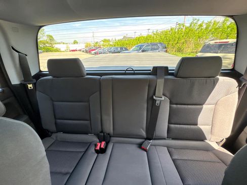 Used 2018 Chevrolet Silverado 1500 LT w/ All Star Edition AWD/4WD image 27