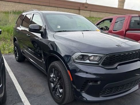 Used 2025 Dodge Durango GT w/ Blacktop Package AWD/4WD image 3