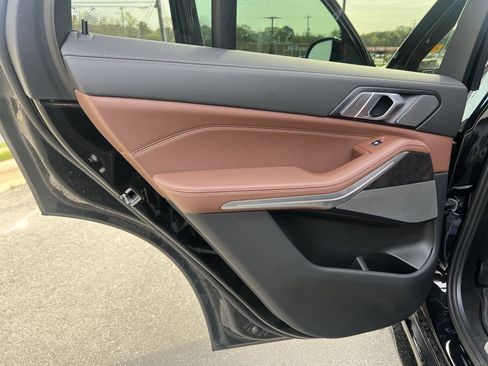 Used 2024 BMW X5 xDrive40i w/ M Sport Package image 29