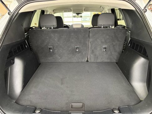 Used 2021 Ford Escape SE image 26