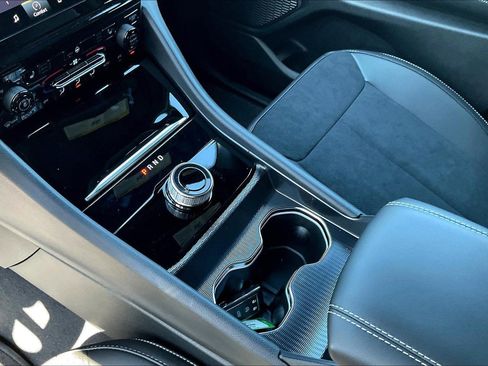 New 2025 Jeep Grand Cherokee Altitude AWD/4WD image 9
