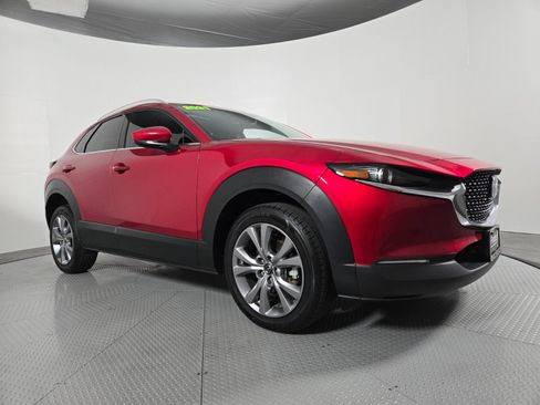 Used 2021 MAZDA CX-30 AWD 2.5 S w/ Premium Package image 2