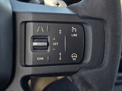 Used 2024 Land Rover Defender 90 V8 image 30