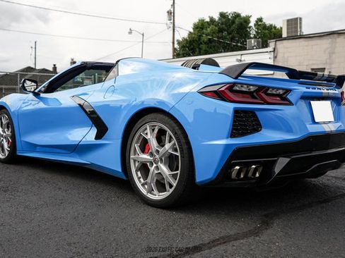 Used 2021 Chevrolet Corvette Stingray Premium Conv w/ Z51 Performance Package RWD image 4