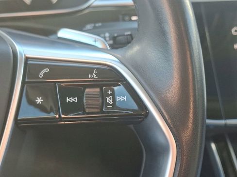 Used 2023 Audi A8 L 3.0T image 26