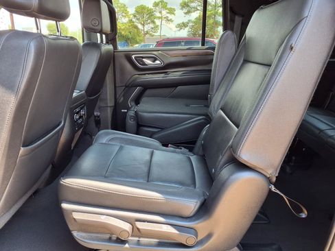 Used 2023 Chevrolet Suburban Z71 w/ Luxury Package AWD/4WD image 22