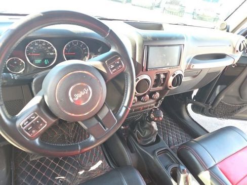 Used 2012 Jeep Wrangler Unlimited Sahara w/ Connectivity Group image 2