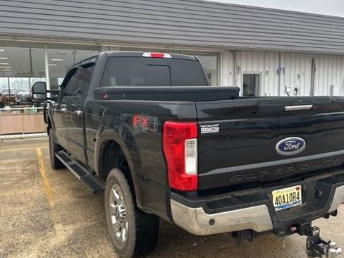 Used 2019 Ford F250 Lariat w/ Chrome Package image 7