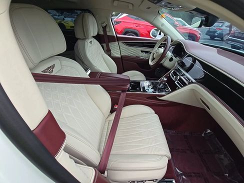 Used 2022 Bentley Flying Spur W12 AWD/4WD image 8