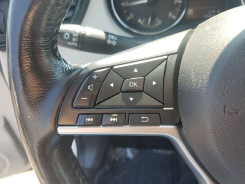 Used 2019 Nissan Rogue Sport SL w/ Premium Package FWD image 7