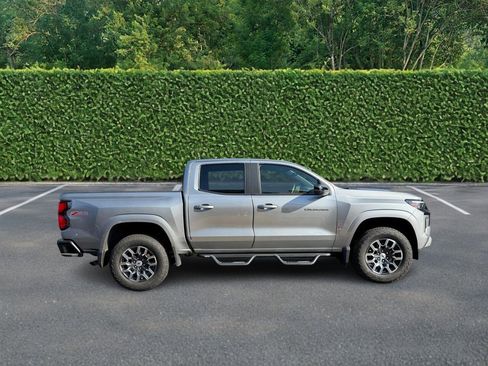 Used 2023 Chevrolet Colorado Z71 w/ Z71 Convenience Package 2 AWD/4WD image 2