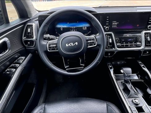 Certified 2023 Kia Sorento SX AWD/4WD image 13