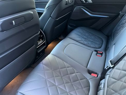 Used 2026 BMW X5 xDrive40i w/ Climate Comfort Package image 15