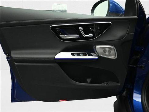 New 2026 Mercedes-Benz GLC 300 4MATIC image 18