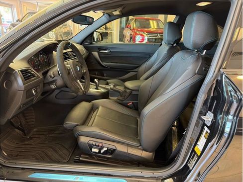 Used 2018 BMW M2 RWD image 10