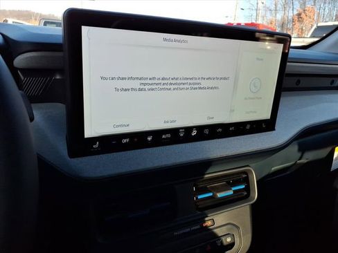 New 2025 Ford Maverick XLT w/ XLT Luxury Package FWD image 26